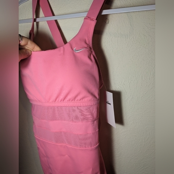 Nike Mesh Solid Edge V-back one piece swimsuit - Picture 4 of 12